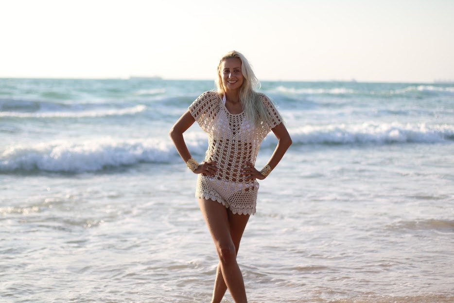 F4764 crochet beach cover up